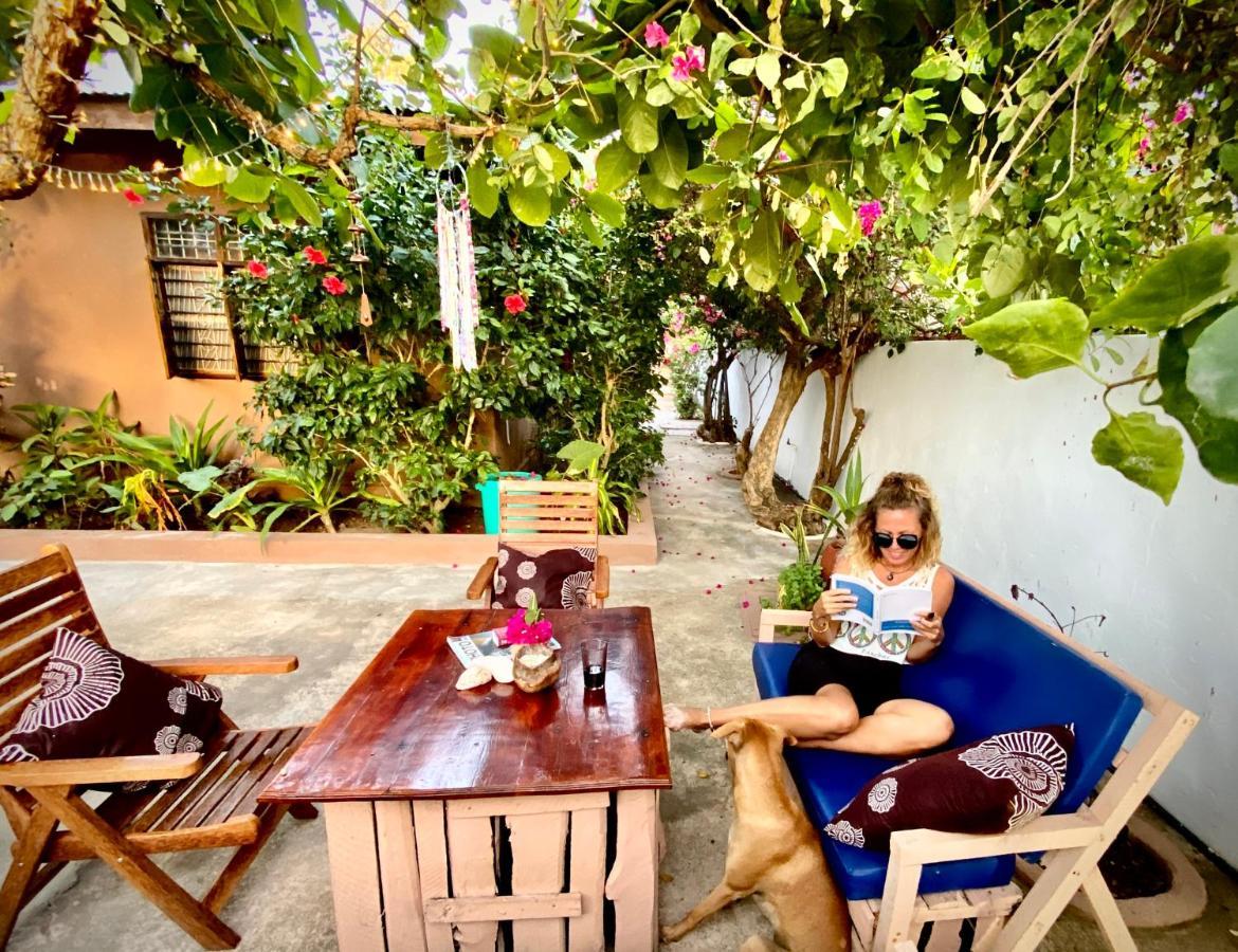 Villa Orchid Beach Guest House Bwejuu Eksteriør billede